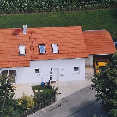 Вилла Wiflinger Graben Einfamilienhaus Worth Экстерьер фото